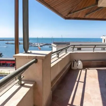 Marina City Apartment